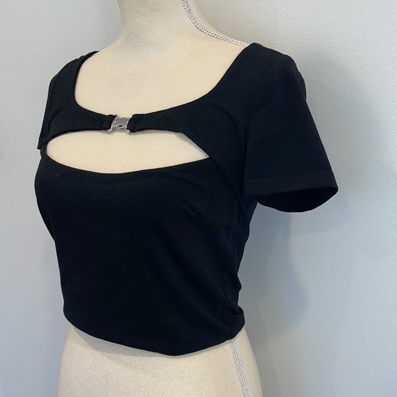 TIGER MIST Fitted Top with Clasp - Picture 3 of 9